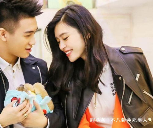 《女性的称谓奥秘：为何女性称男性为“儿子”？揭秘亲密关系的称谓艺术》