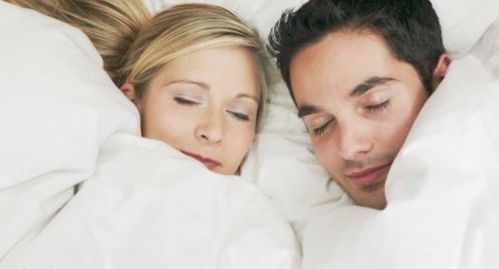 男人结婚后变胖，性生活真的“幕后推手”？揭秘婚姻与体重的微妙关系