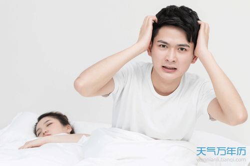 揭秘巨蟹男劈腿前兆：如何洞察情感危机的蛛丝马迹？