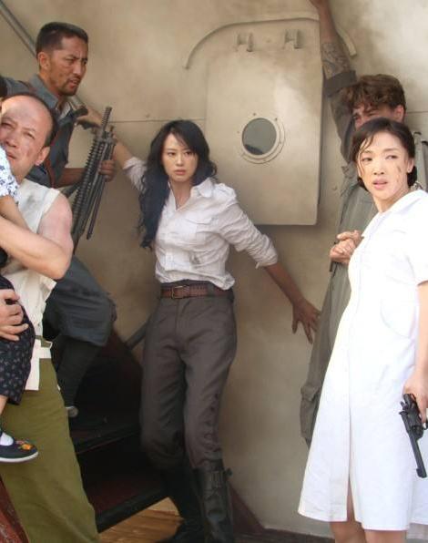 拒绝后的亲密接触：女生心理透视与应对策略