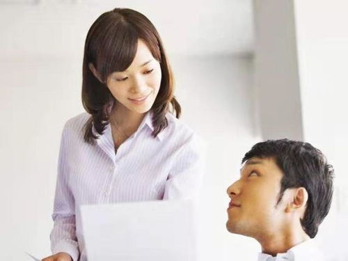 面对老公和女同事出轨，家庭与职场如何平衡？