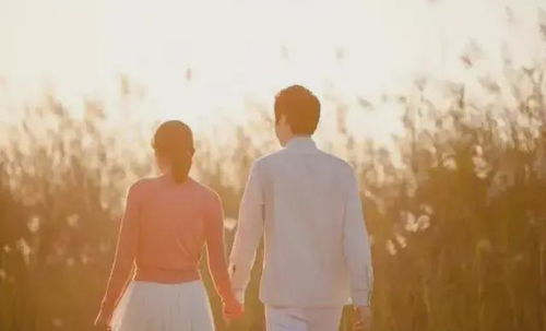 《婚姻危机：揭秘老婆不信任的深层原因及应对策略》