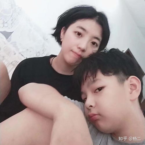 如何优雅回应“男生说女生下头”：化解冲突的智慧之道