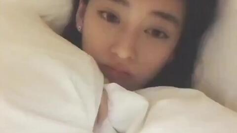 女性私密空间中的亲密时刻：揭秘“被窝亲密”的奥秘