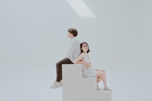 如何向另一半倾诉你的感情经历：沟通的艺术与技巧