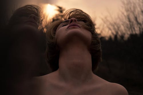 揭秘水瓶男分手后的挽回攻略：如何打动他的心？